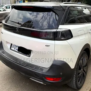 Peugeot 5008 2022 White