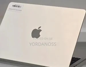 New Laptop Apple MacBook Air 2025 M4 16GB Apple M4 SSD 256GB
