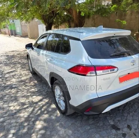 Peugeot 5008 2022 White