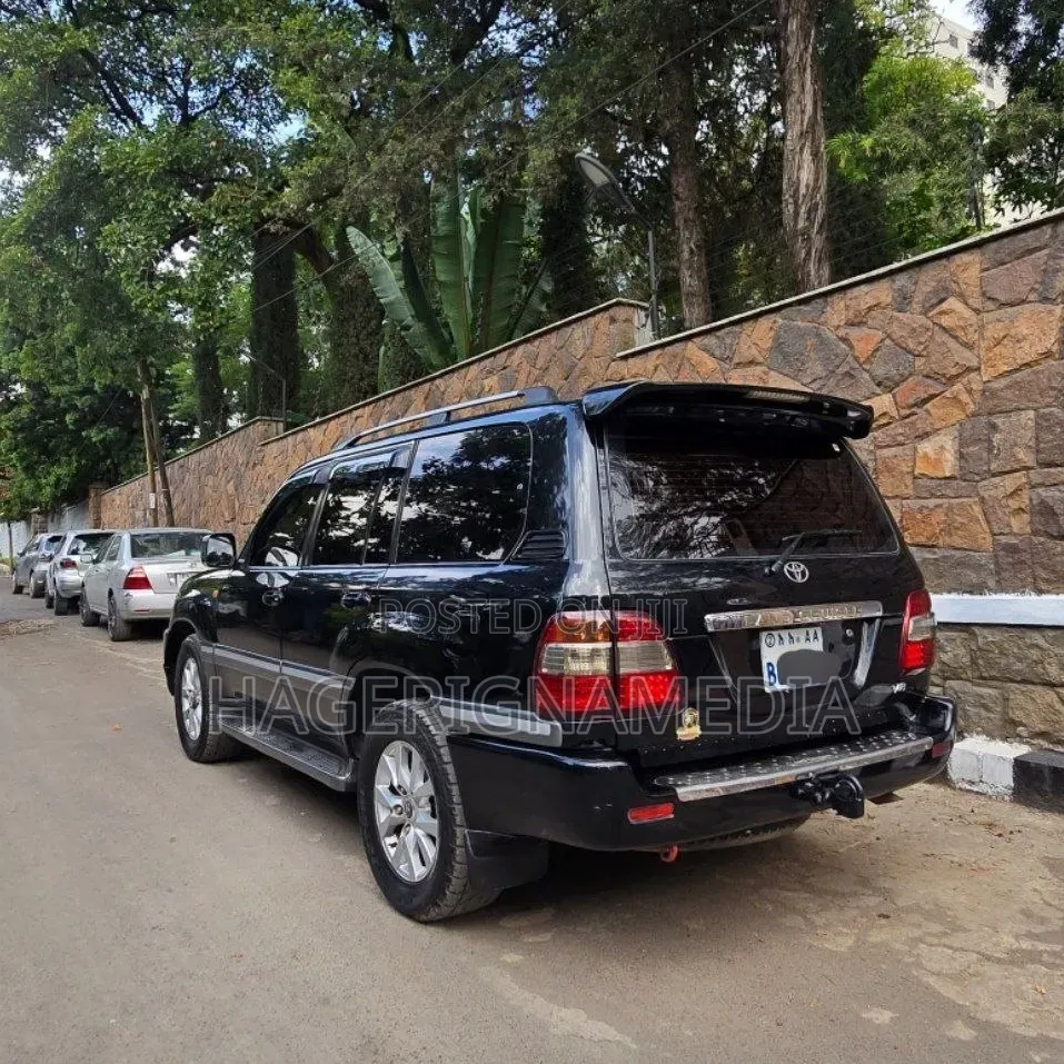 Toyota Land Cruiser 2026 Black