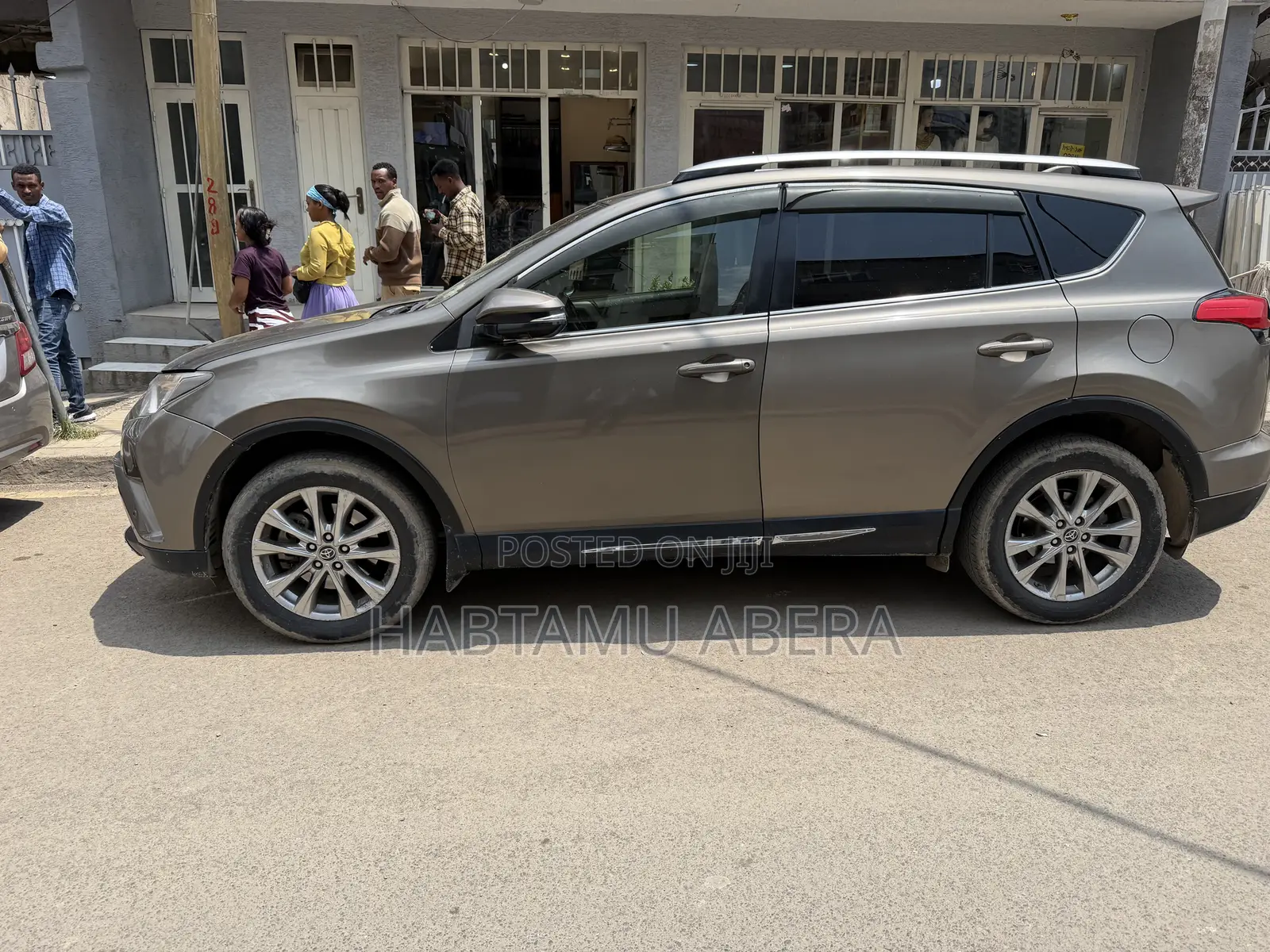 Toyota RAV4 LE AWD (2.5L 4cyl 6A) 2016 Gray