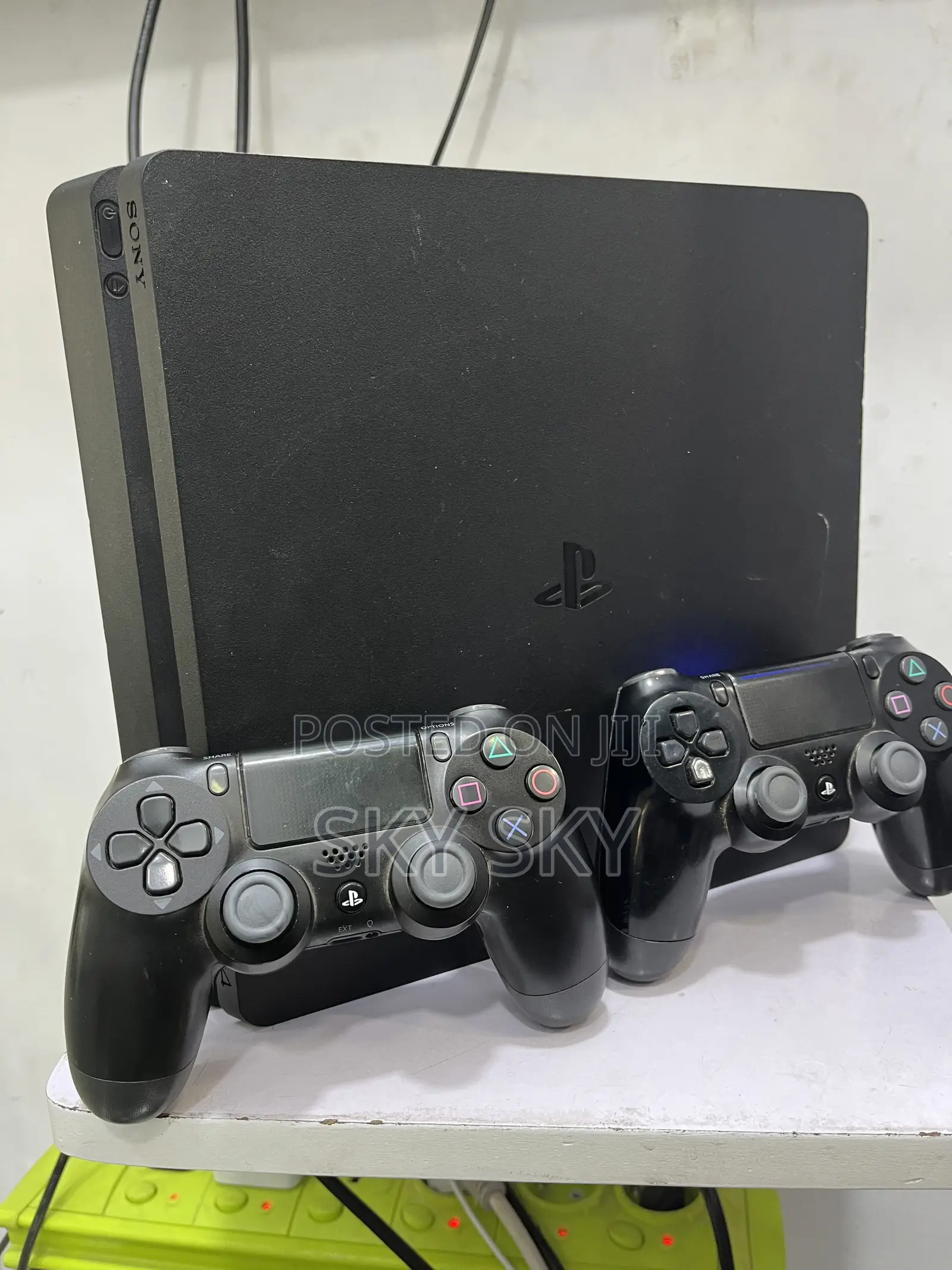 Playstation 4 Slim