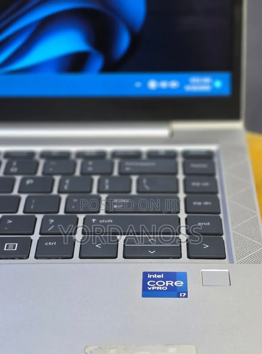 New Laptop HP EliteBook 840 G8 16GB Intel Core i7 SSD 512GB