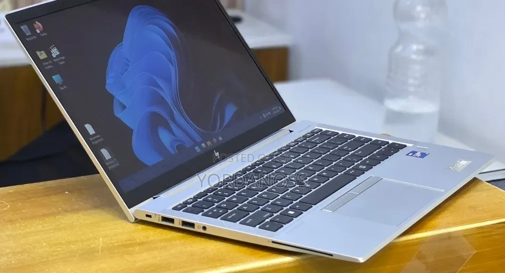 New Laptop HP EliteBook 840 G8 16GB Intel Core i7 SSD 512GB