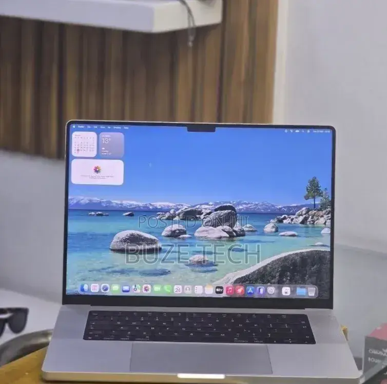New Laptop Apple MacBook Pro 2021 M1 32GB Apple M1 Pro SSD 512GB
