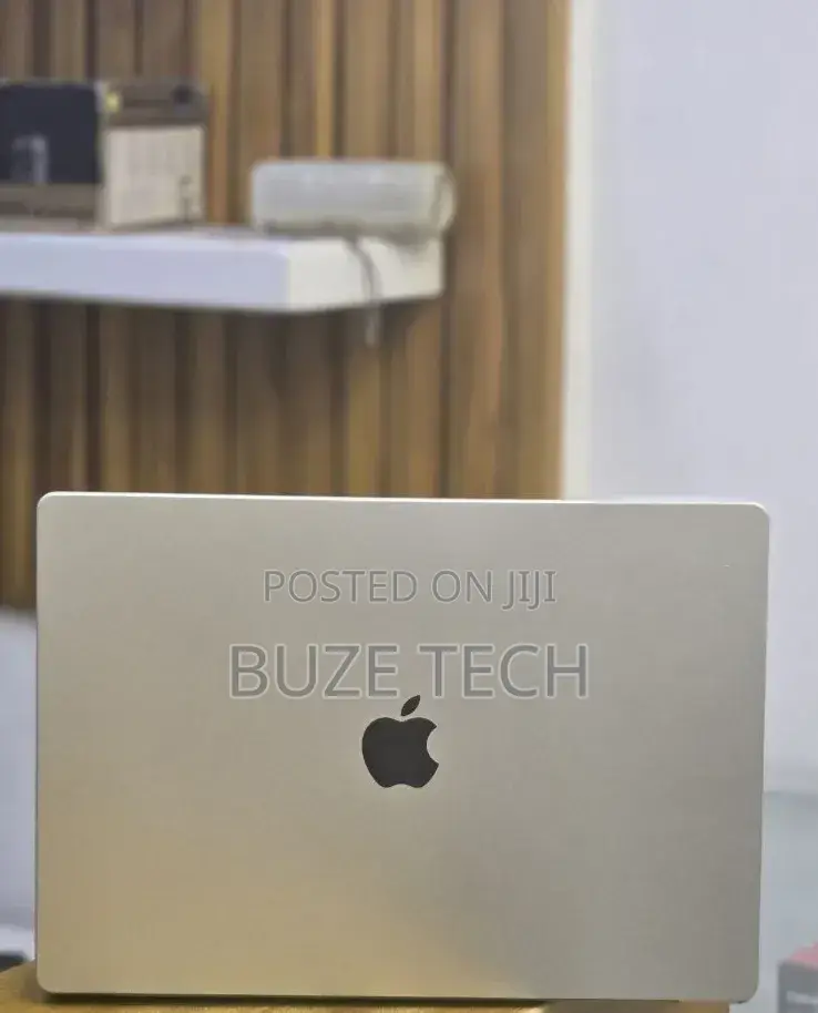New Laptop Apple MacBook Pro 2021 M1 32GB Apple M1 Pro SSD 512GB
