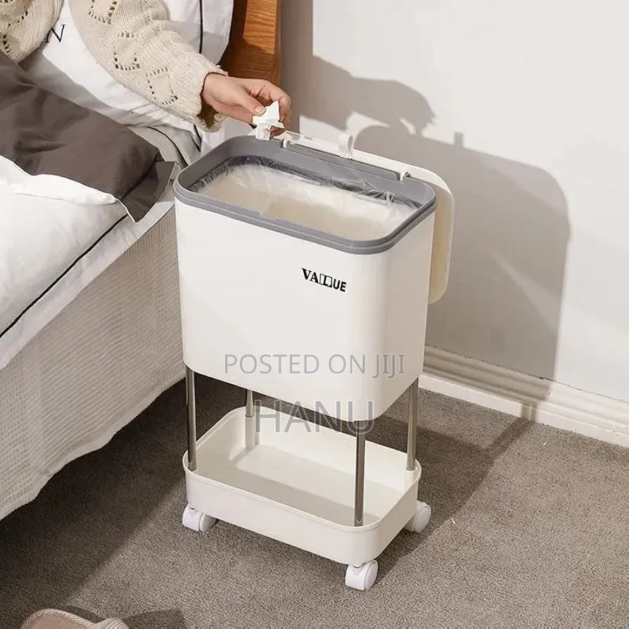 Non‒Bending Garbage Bin Storage Rack
