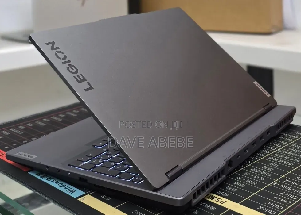 New Laptop Lenovo Legion 5 24GB Intel Core i7 SSD 1T