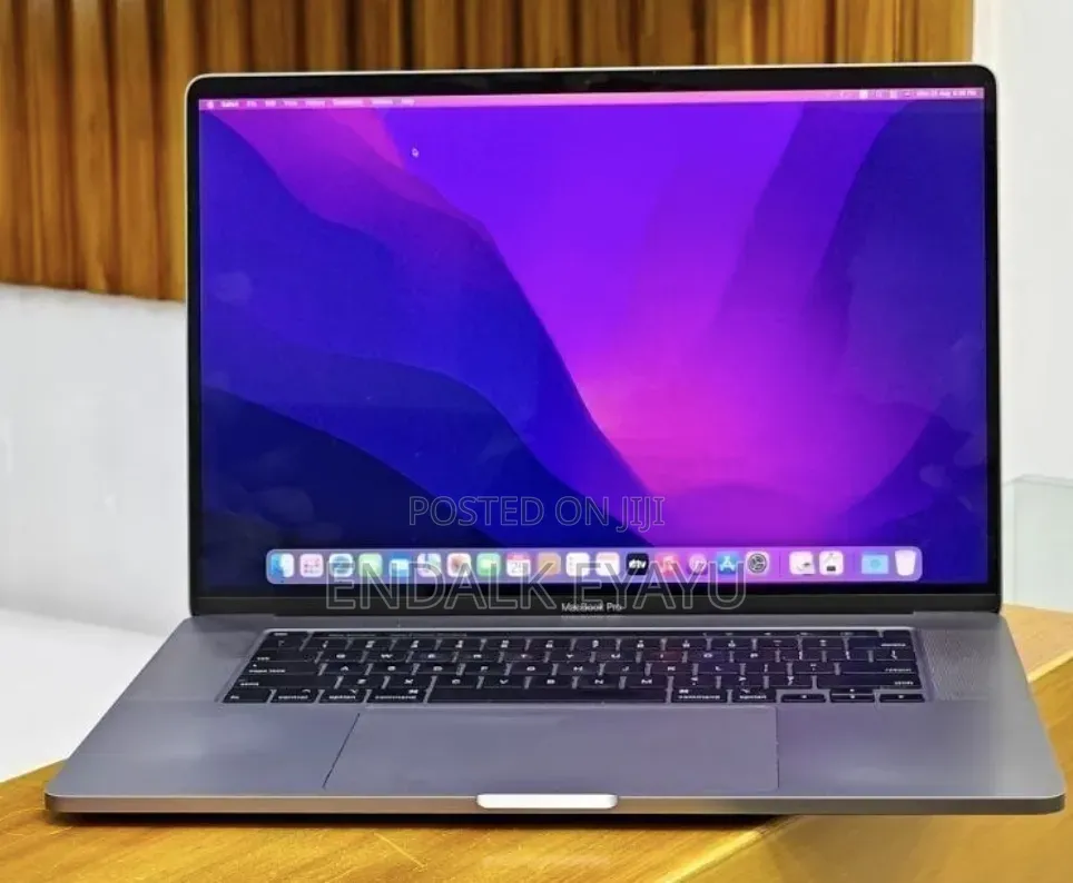 New Laptop Apple MacBook Pro 2018 32GB Intel Core i9 SSD 2T