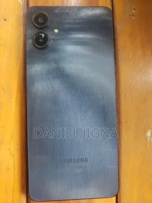 Samsung Galaxy A06 64 GB Blue