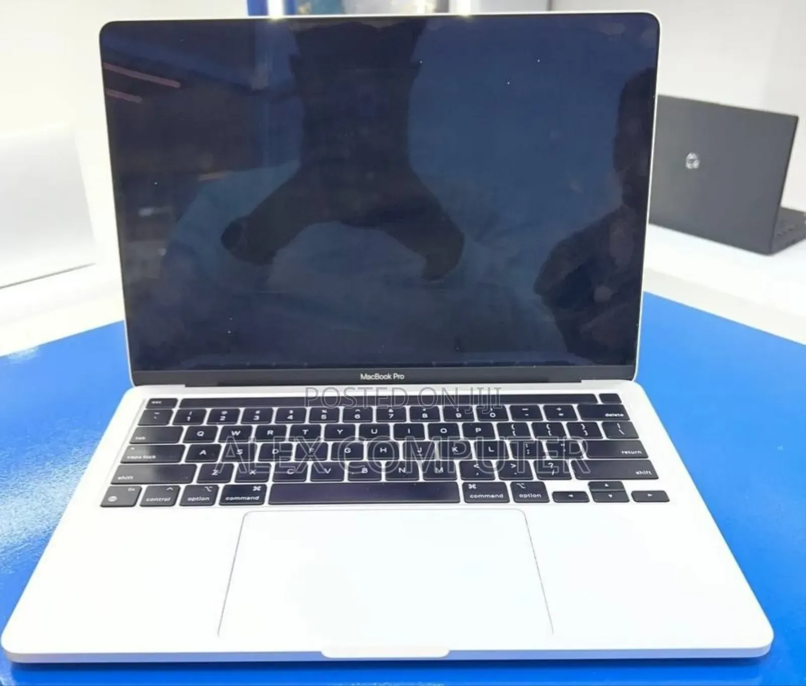 New Laptop Apple MacBook Pro 2020 16GB Apple M1 SSD 512GB
