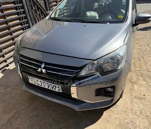 Mitsubishi Attrage 2022 Gray