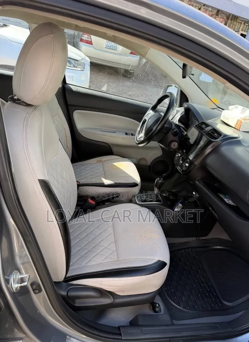 Mitsubishi Attrage 2022 Gray