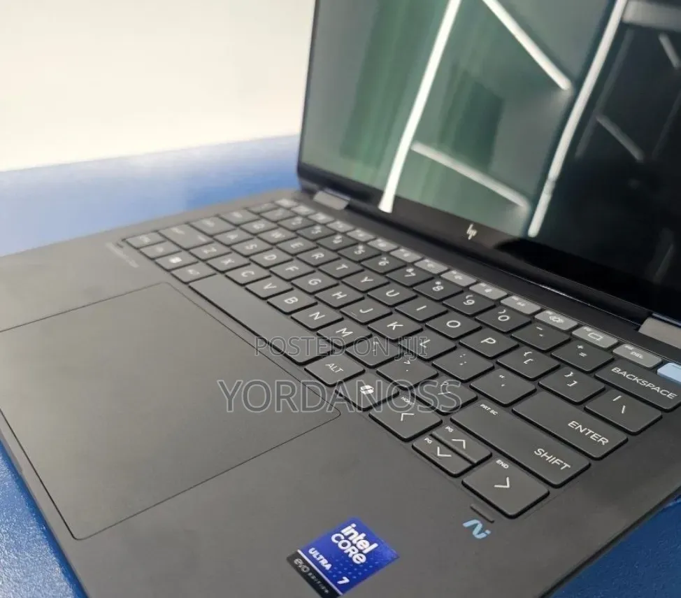 New Laptop HP OmniBook Ultra Flip 14" 16GB Intel Core Ultra 7 SSD 1T