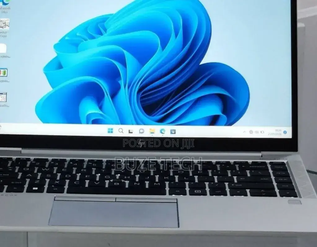 New Laptop HP EliteBook 845 G8 16GB AMD Ryzen 5 SSD 512GB