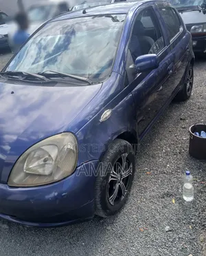 Toyota Vitz 2001 Blue
