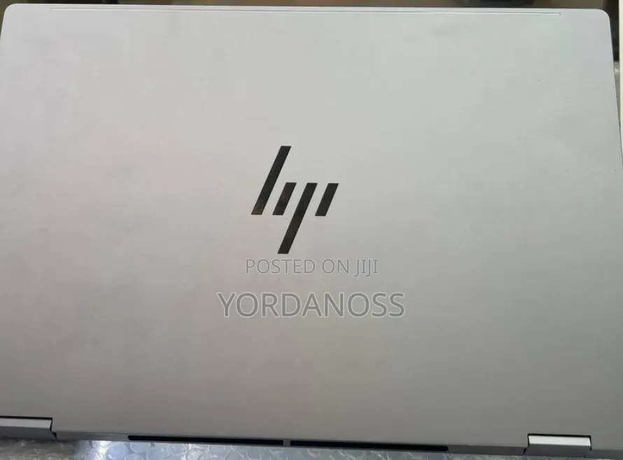 New Laptop HP OmniBook 5 Flip 16GB AMD Ryzen 5 SSD 512GB