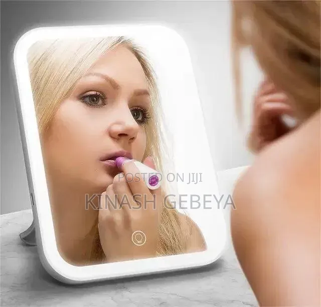 High Quality Led Light Makeup Mirror