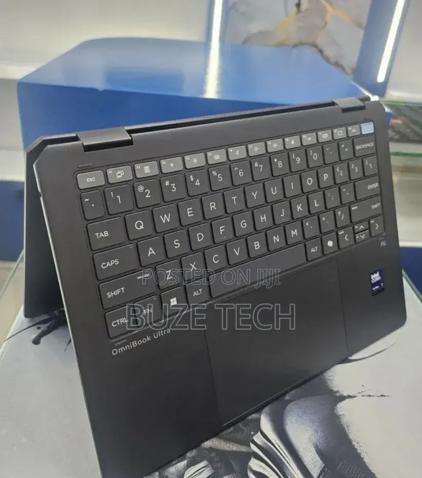 New Laptop HP OmniBook Ultra Flip 14" 16GB Intel Core Ultra 7 SSD 1T