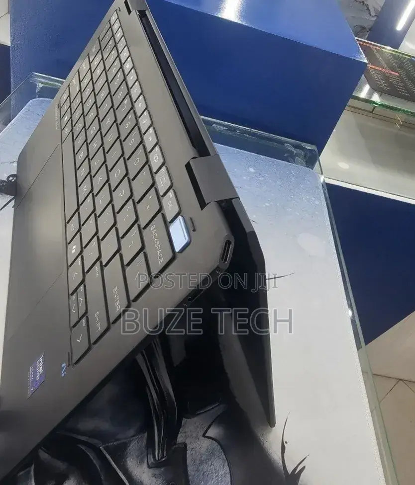 New Laptop HP OmniBook Ultra Flip 14" 16GB Intel Core Ultra 7 SSD 1T