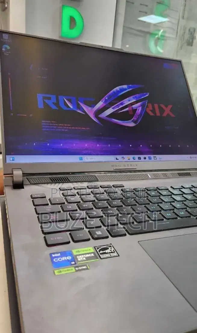 New Laptop Asus 16GB Intel Core i9 SSD 1T