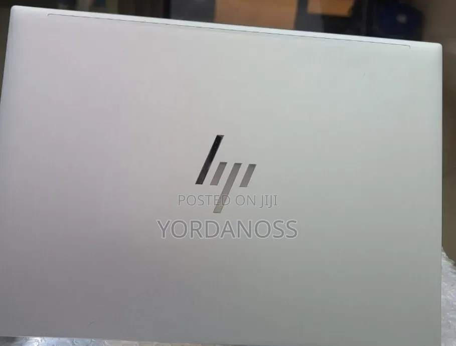 New Laptop HP EliteBook 830 G9 16GB Intel Core i5 SSD 512GB