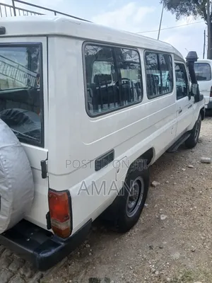 Toyota Regius 2018 White