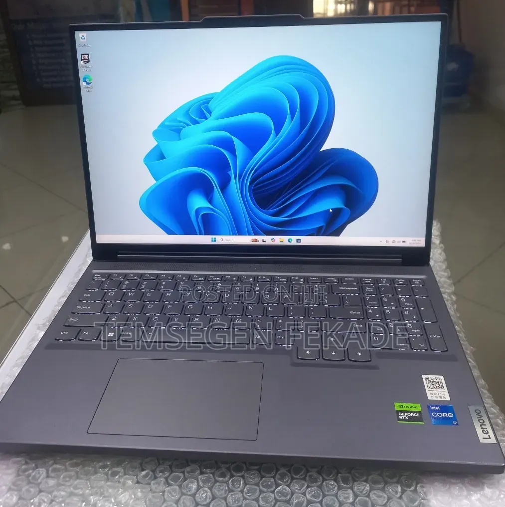 New Laptop Lenovo Legion 5 16GB Intel Core i7 SSD 1T