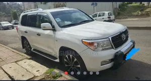 Toyota Land Cruiser 2010 White