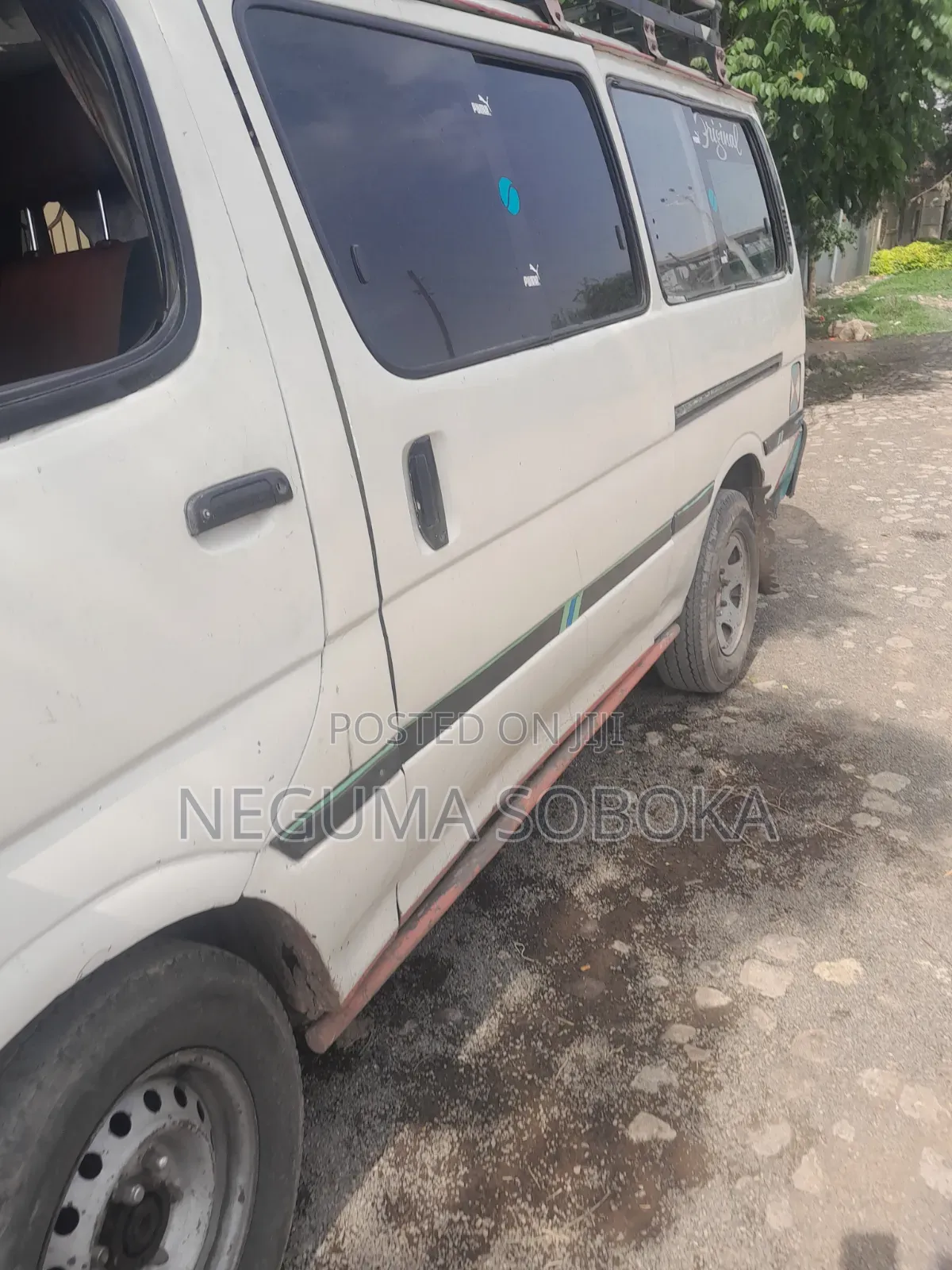 Toyota Land Cruiser 2010 White
