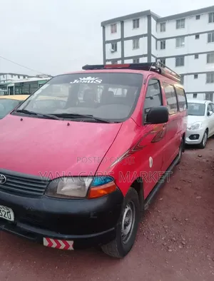 Toyota HiAce 2006 Red