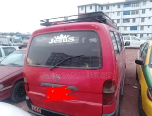 Toyota HiAce 2006 Red