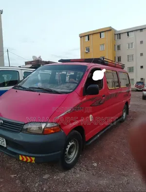 Toyota HiAce 2006 Red