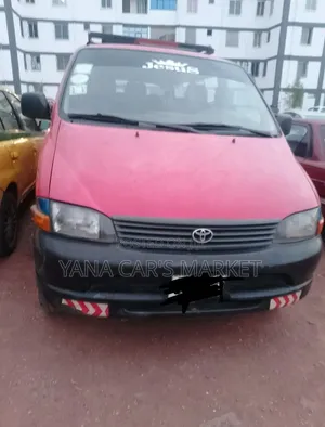 Toyota HiAce 2006 Red