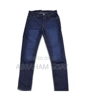 Men's Dark Wash Denim Jeans With Classic Fit