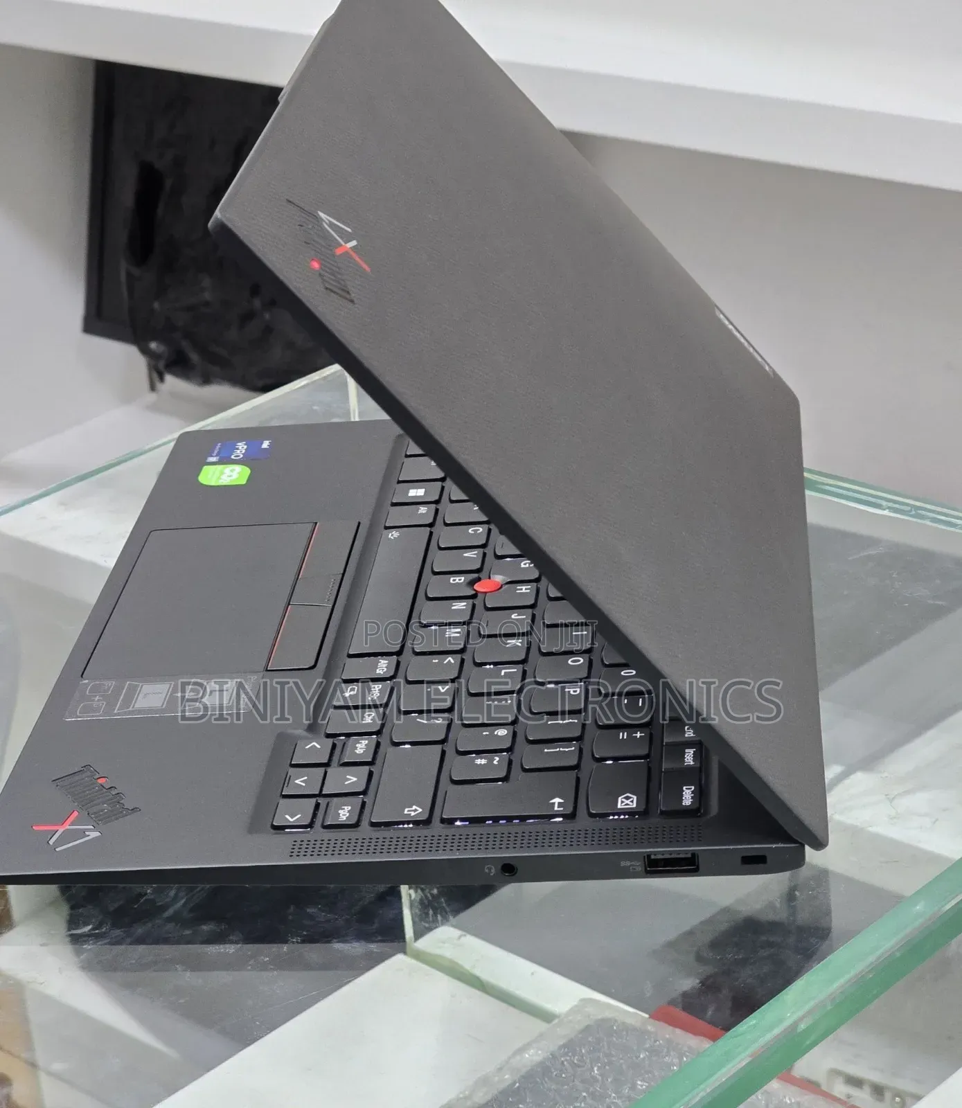 New Laptop Lenovo ThinkPad X1 Carbon 16GB Intel Core i7 SSD 512GB