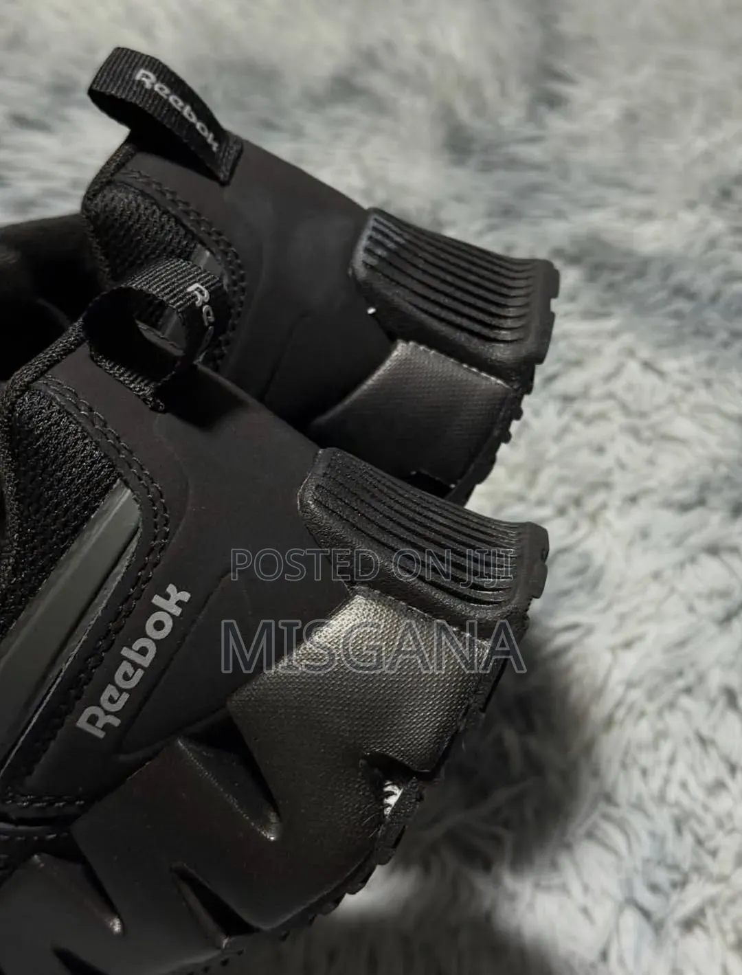 Reebok Zig Dynamica 2 "Triple Black"
