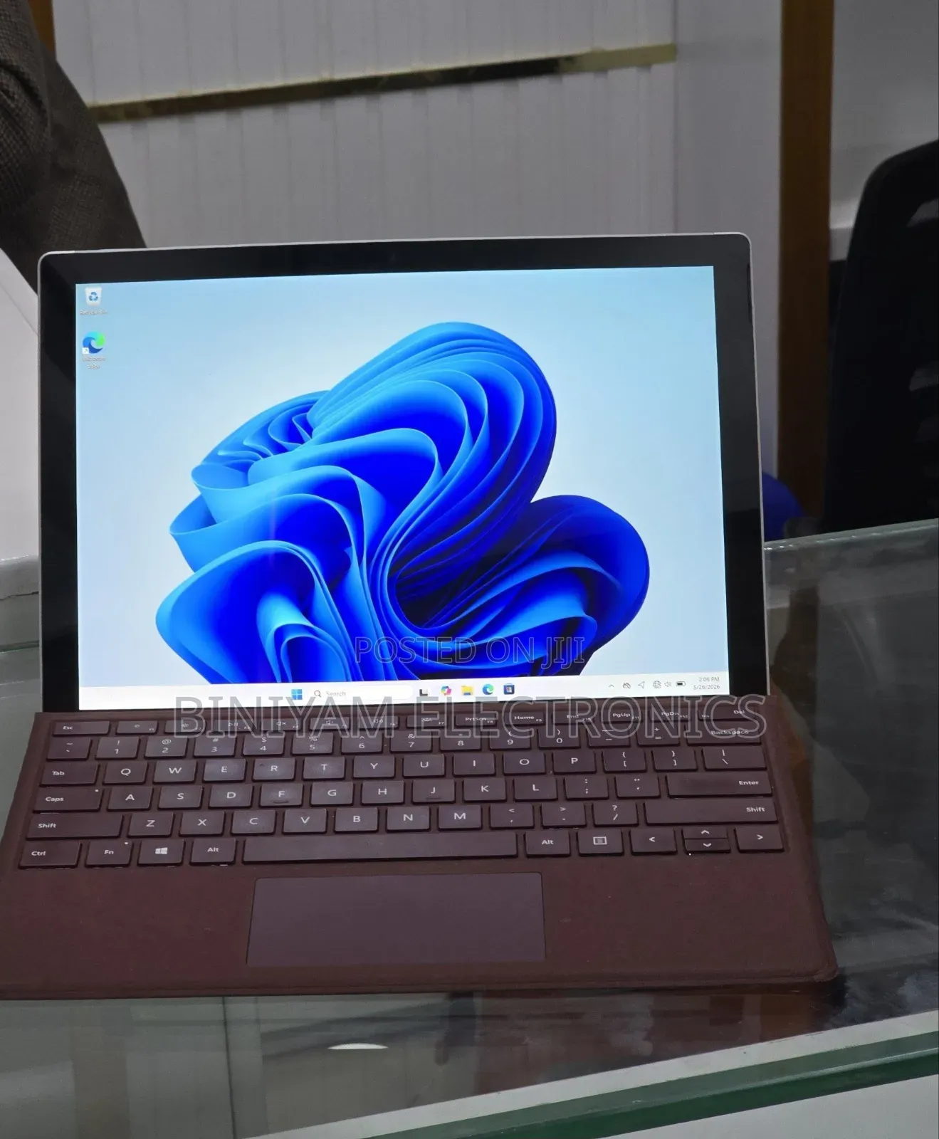 New Laptop Microsoft Surface Pro 6 8GB Intel Core i5 SSD 128GB
