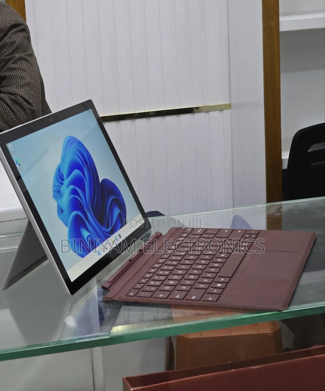 New Laptop Microsoft Surface Pro 6 8GB Intel Core i5 SSD 128GB