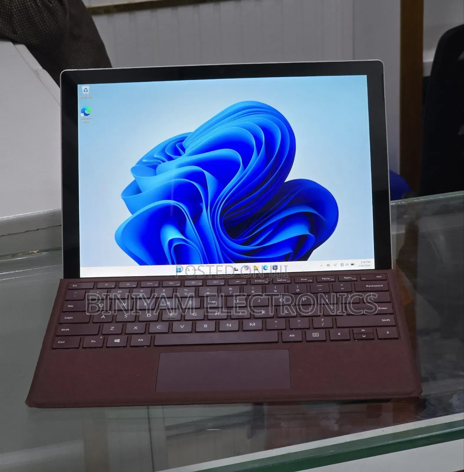 New Laptop Microsoft Surface Pro 6 8GB Intel Core i5 SSD 128GB