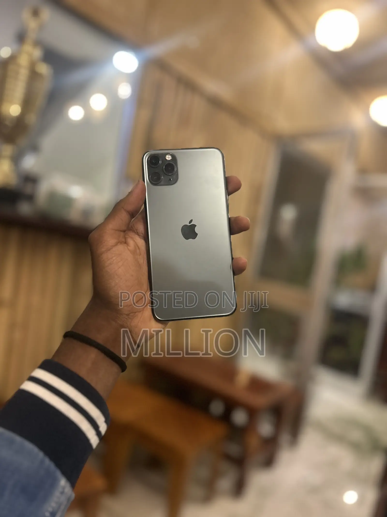 Apple iPhone 11 Pro Max 64 GB Green
