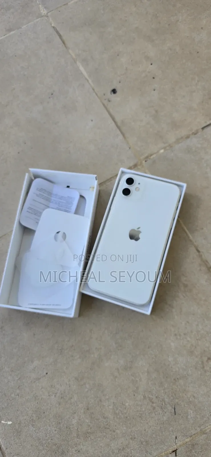 New Apple iPhone 11 128 GB White