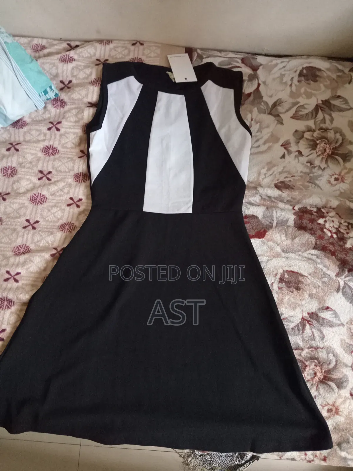 Illi London Knee Long Dress