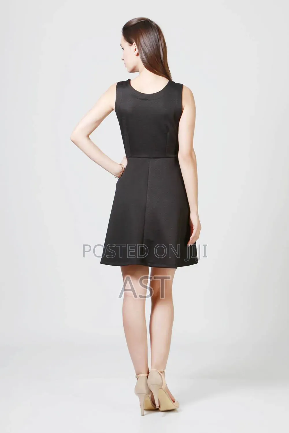 Illi London Knee Long Dress