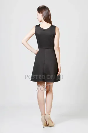 Illi London Knee Long Dress
