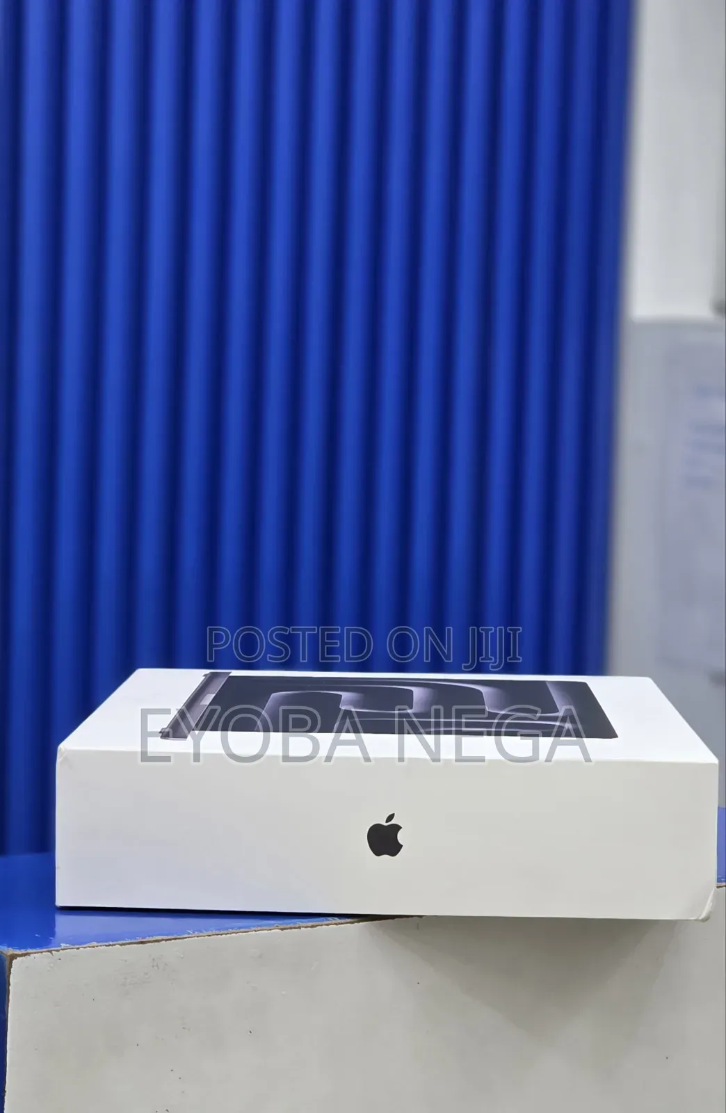 New Laptop Apple MacBook Pro 2025 M5 24GB Apple M5 SSD 1T