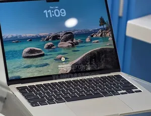New Laptop Apple MacBook Air 2025 M4 16GB Apple M4 SSD 256GB