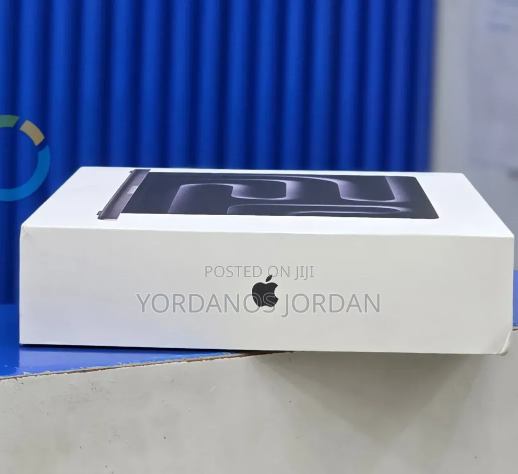 New Laptop Apple MacBook Pro 2025 M5 24GB Apple M5 Pro SSD 1T