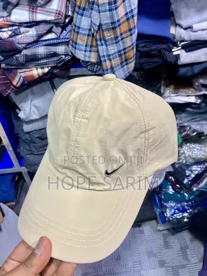 Nike Mini Metallic Cap: