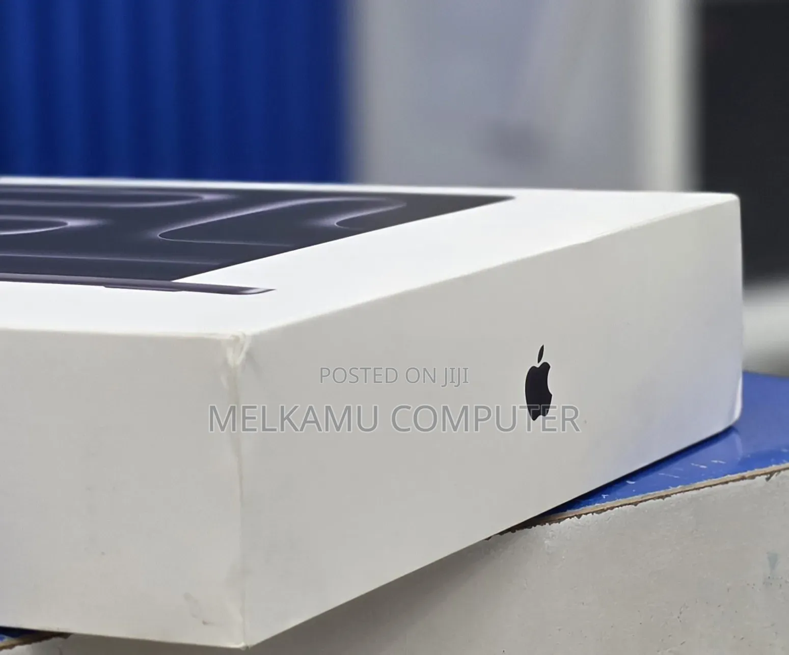 New Laptop Apple MacBook Pro 2025 M5 24GB Apple M5 SSD 1T